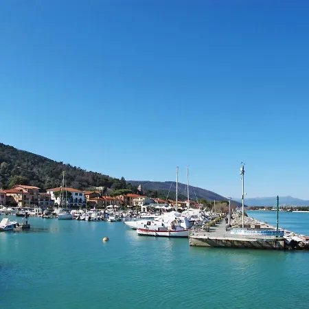 Сasa de vacaciones Lucerna Due-3 By Interhome Ameglia