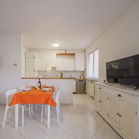 Lucerna Due-3 By Interhome * Ameglia