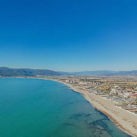 Сasa de vacaciones Lucerna Due-3 By Interhome Ameglia